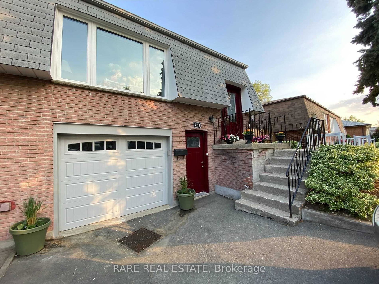 733-eaglemount-crescent-mississauga-ontario-w13743488