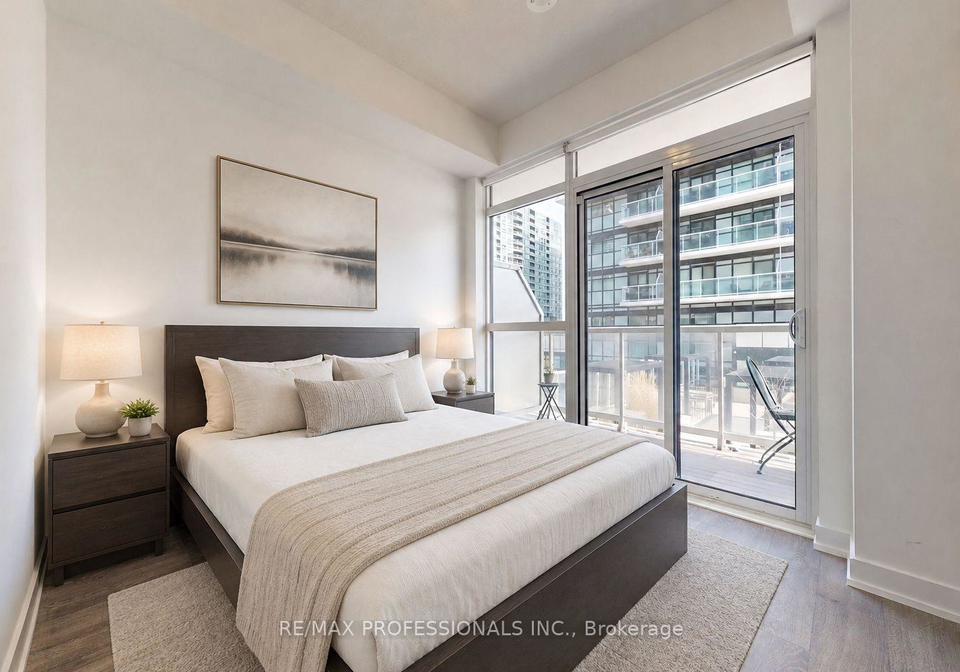 251-manitoba-street-toronto-etobicoke-ontario-w13743922