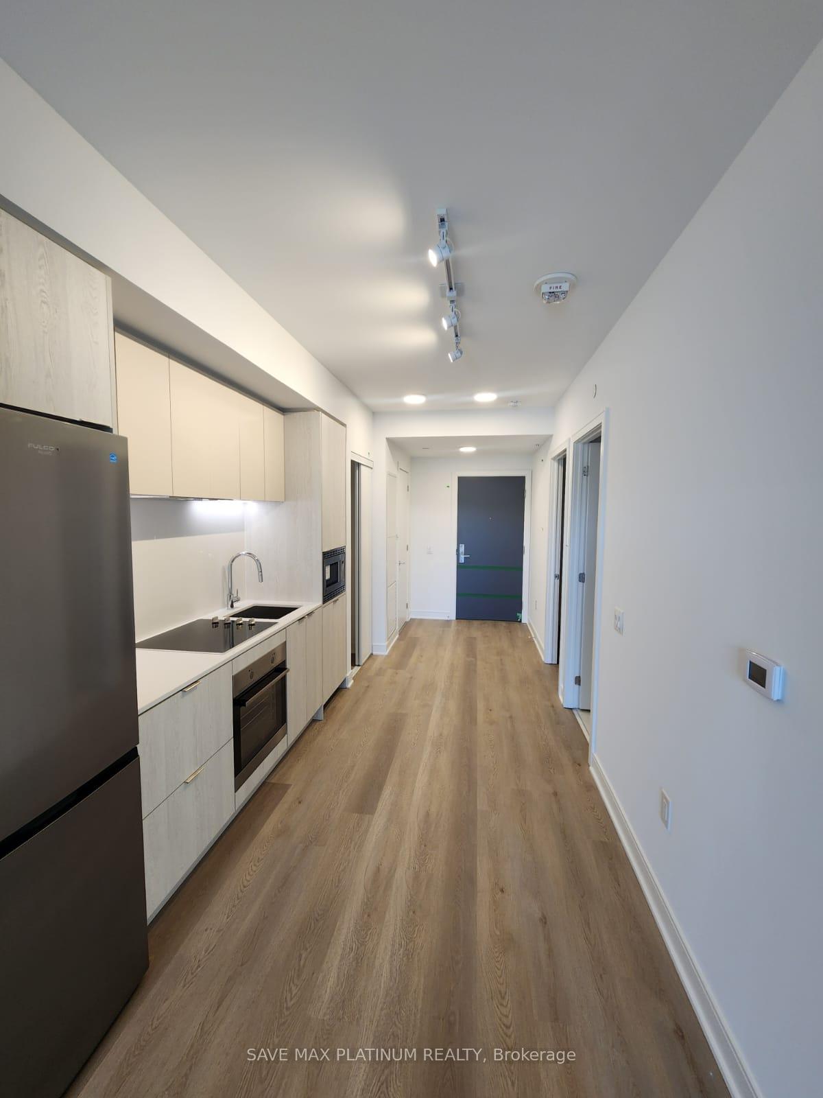 86-dundas-street-e-mississauga-ontario-w13744112