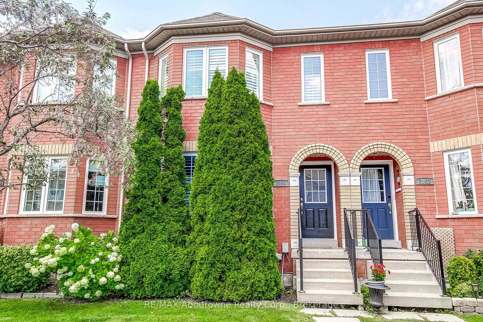 2150-forest-gate-park-oakville-ontario-w13744122
