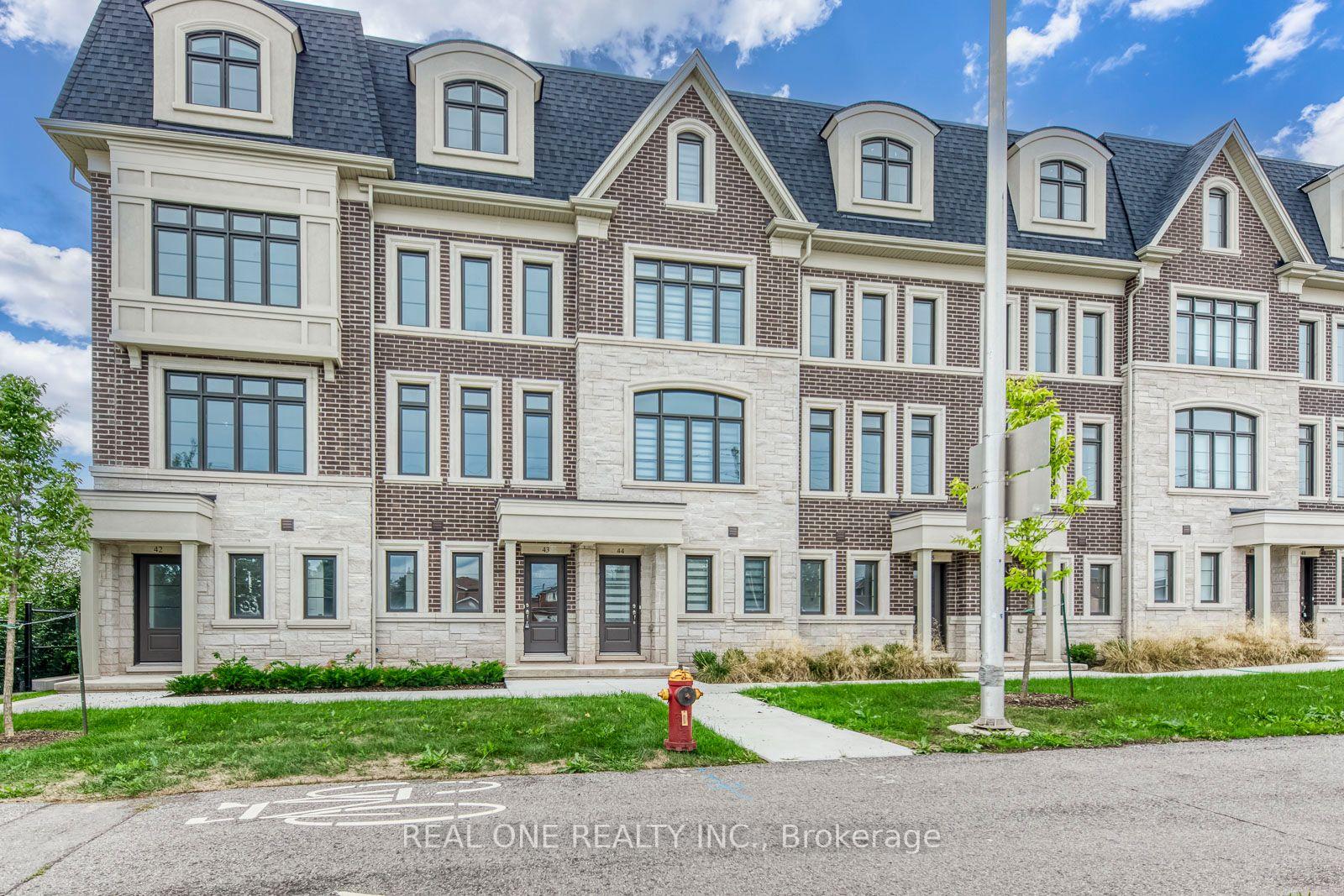 2140-trafalgar-road-oakville-ontario-w13744178