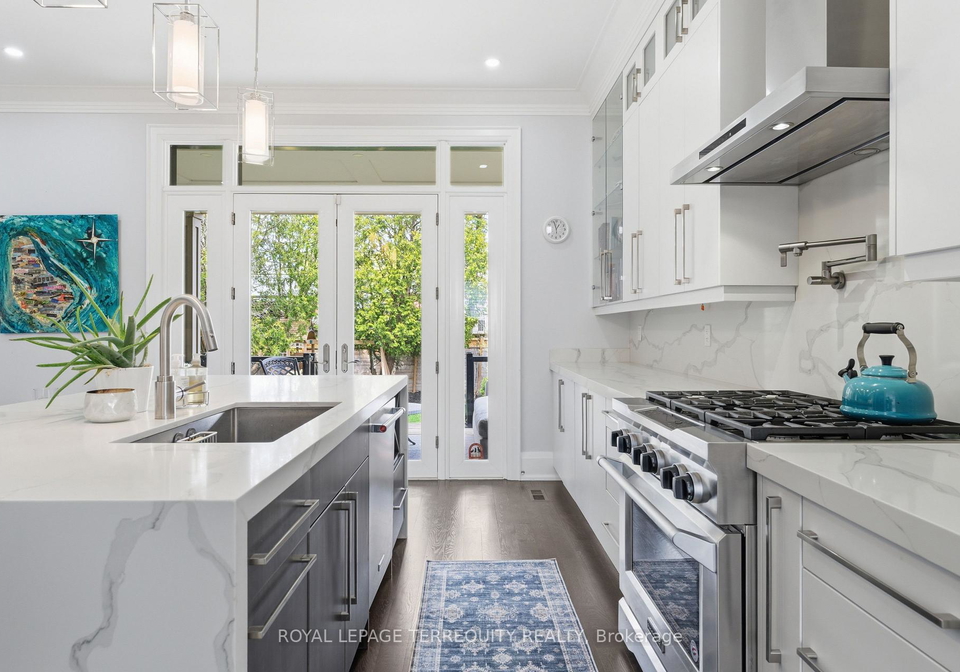 130-edgecroft-road-toronto-etobicoke-ontario-w13744776