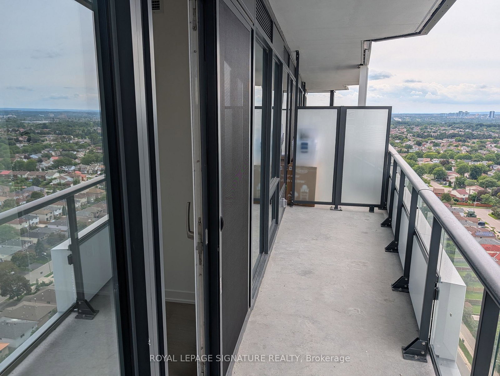 448-burnhamthorpe-road-w-mississauga-ontario-w13745374