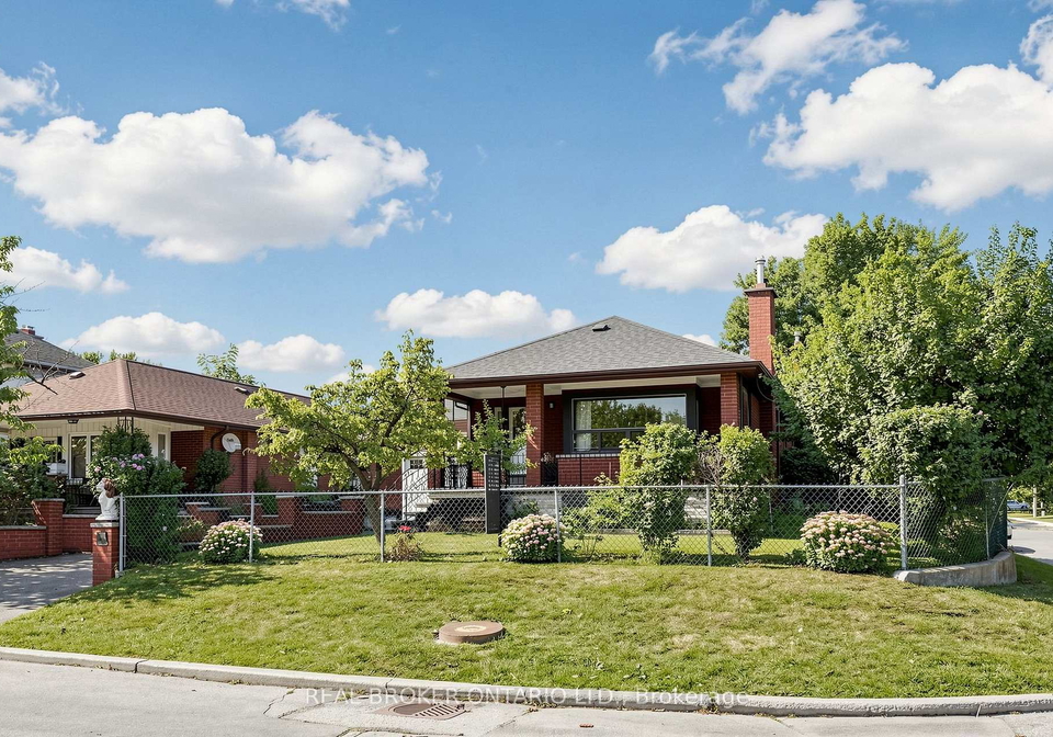 2-dorking-crescent-toronto-york-ontario-w13745578