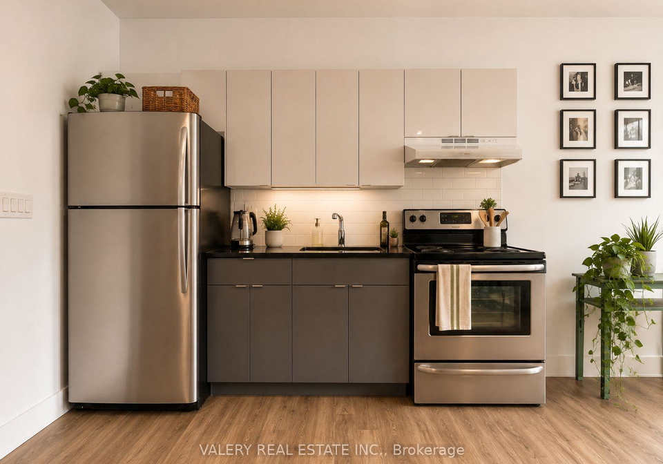 2870-dundas-street-w-toronto-toronto-ontario-w13745676
