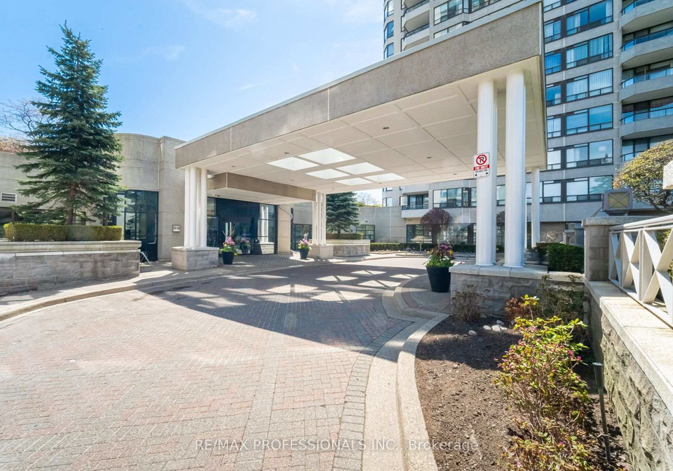 1-aberfoyle-crescent-toronto-etobicoke-ontario-w13745894