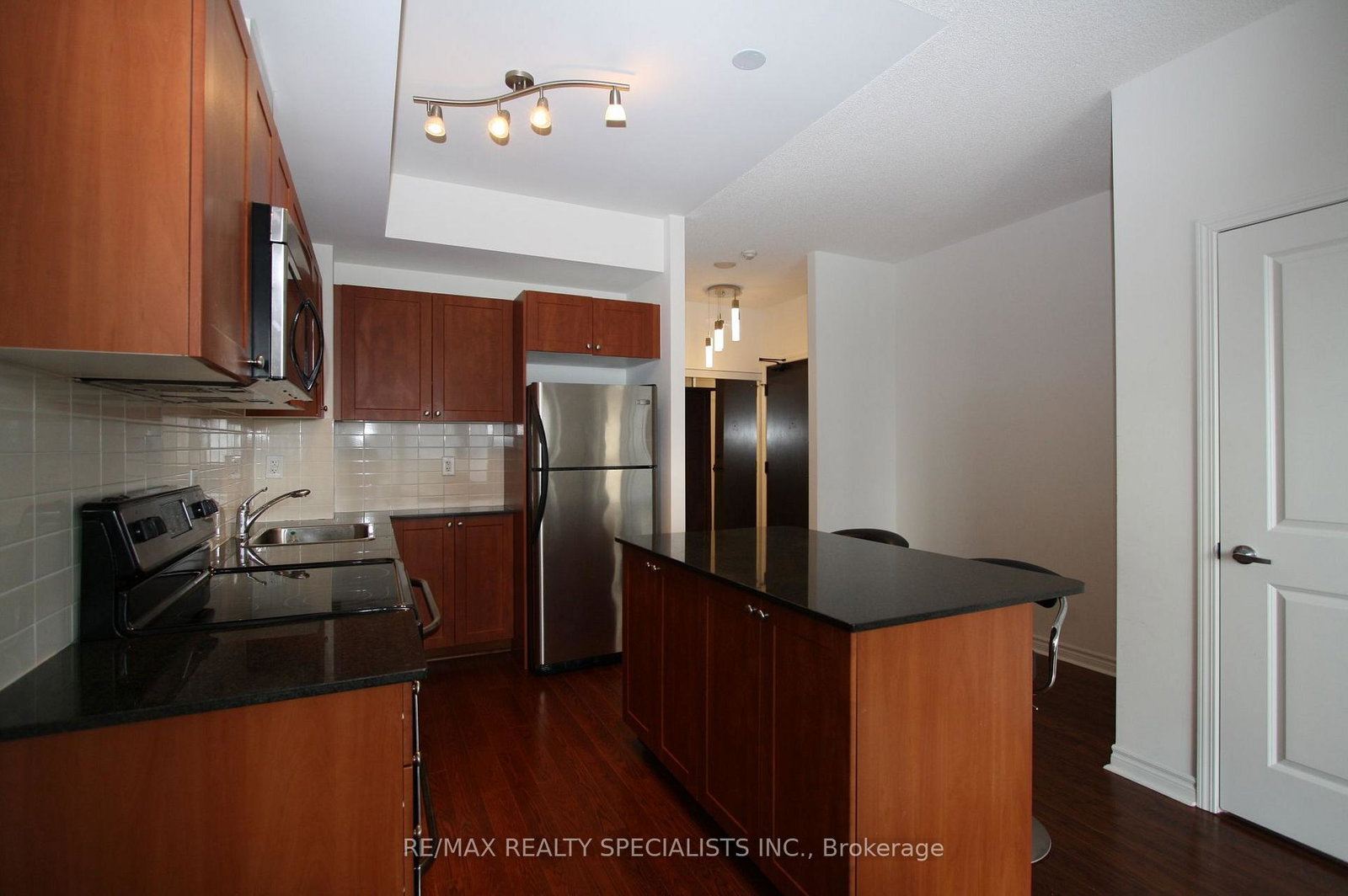 385-prince-of-wales-drive-mississauga-ontario-w13745922