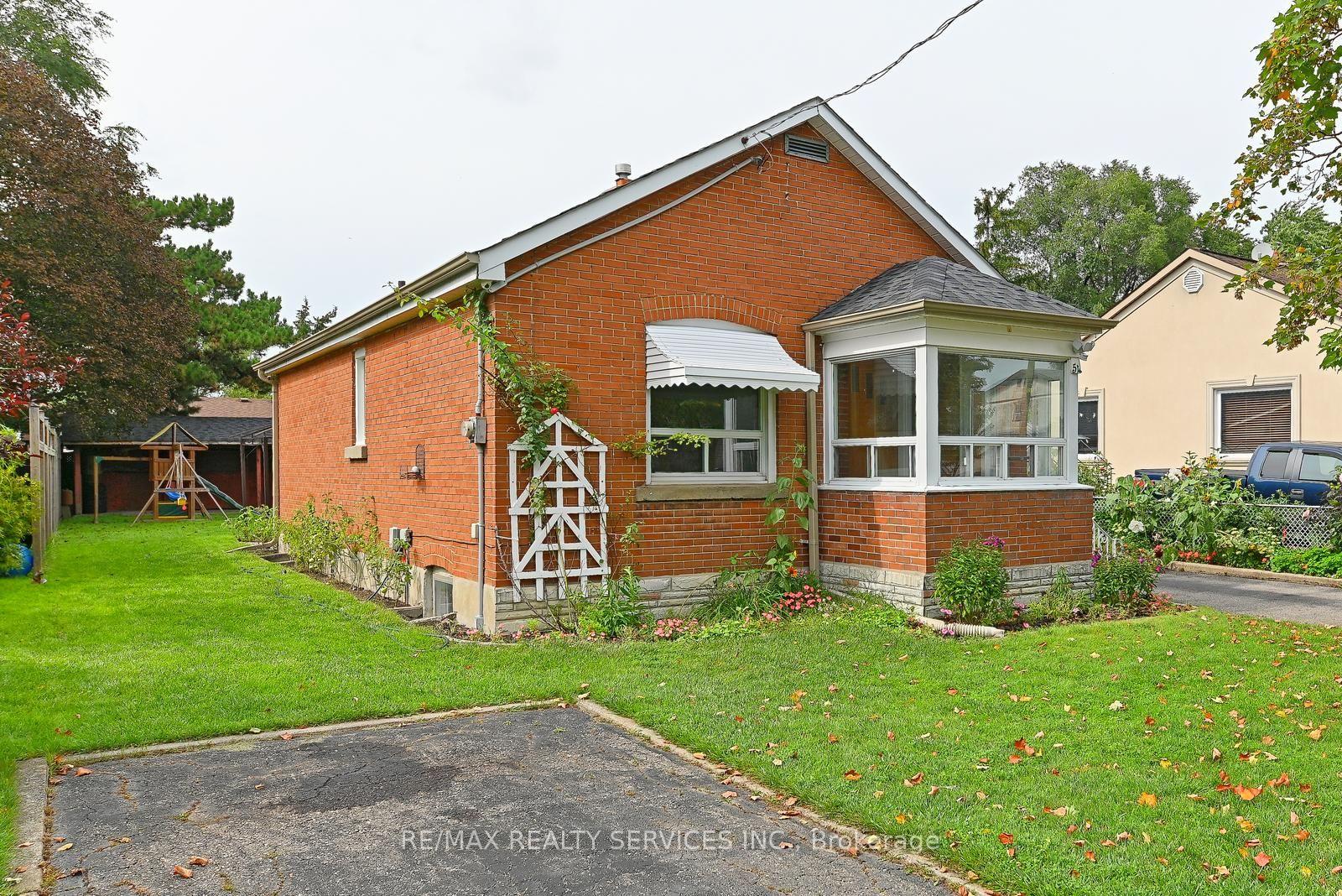 54-woodward-avenue-brampton-ontario-w13745970