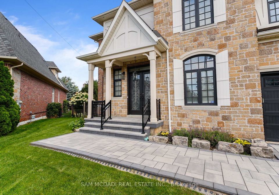 950-fredonia-drive-mississauga-ontario-w13746026