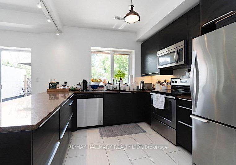 228-pacific-avenue-toronto-toronto-ontario-w13746066