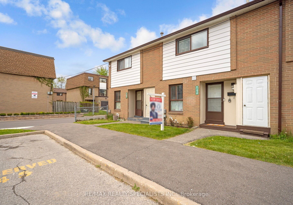 144-fleetwood-crescent-brampton-ontario-w13746086