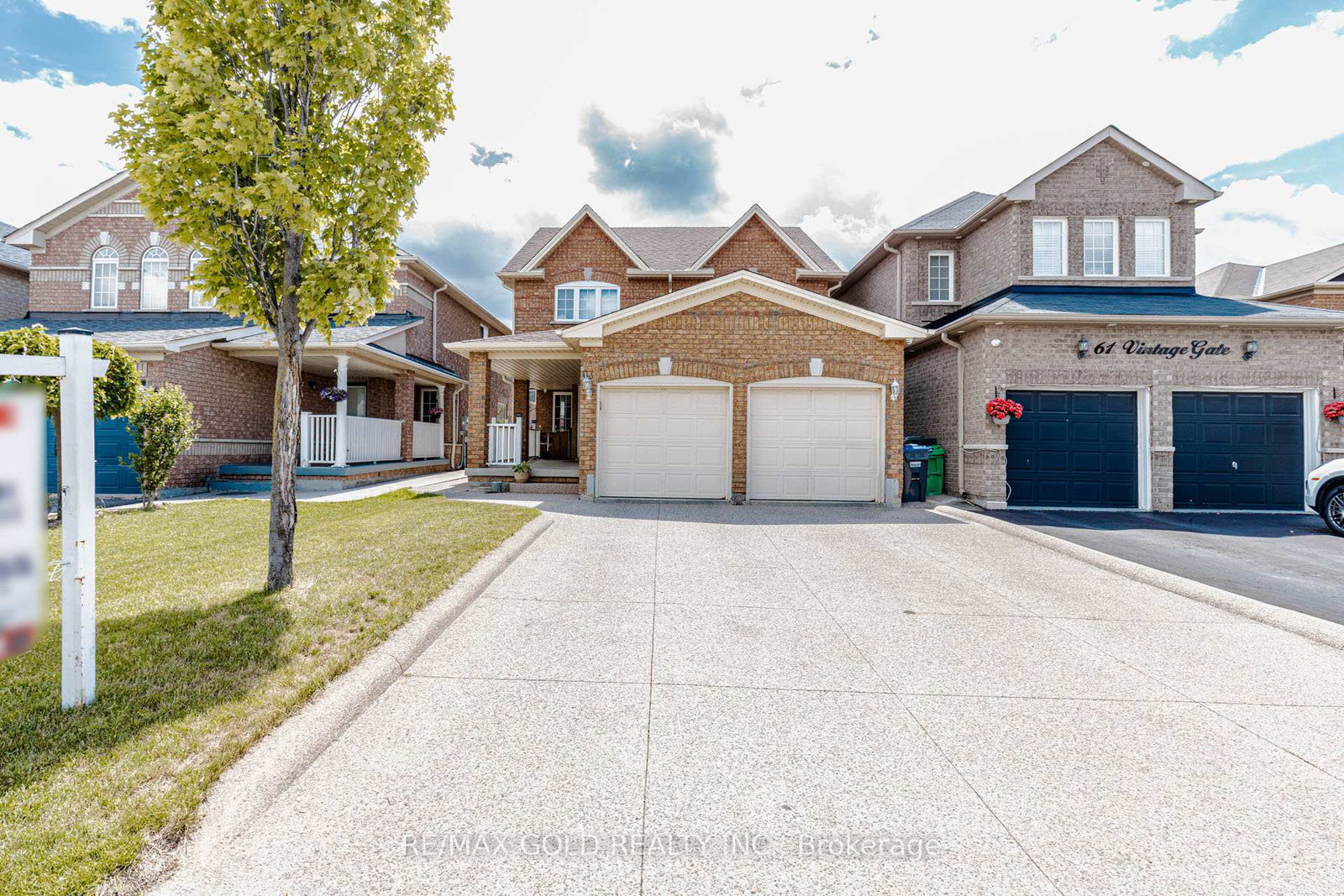 63-vintage-gate-brampton-ontario-w13746282