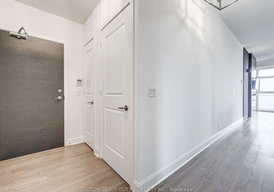 33-shorebreeze-drive-toronto-etobicoke-ontario-w13746320