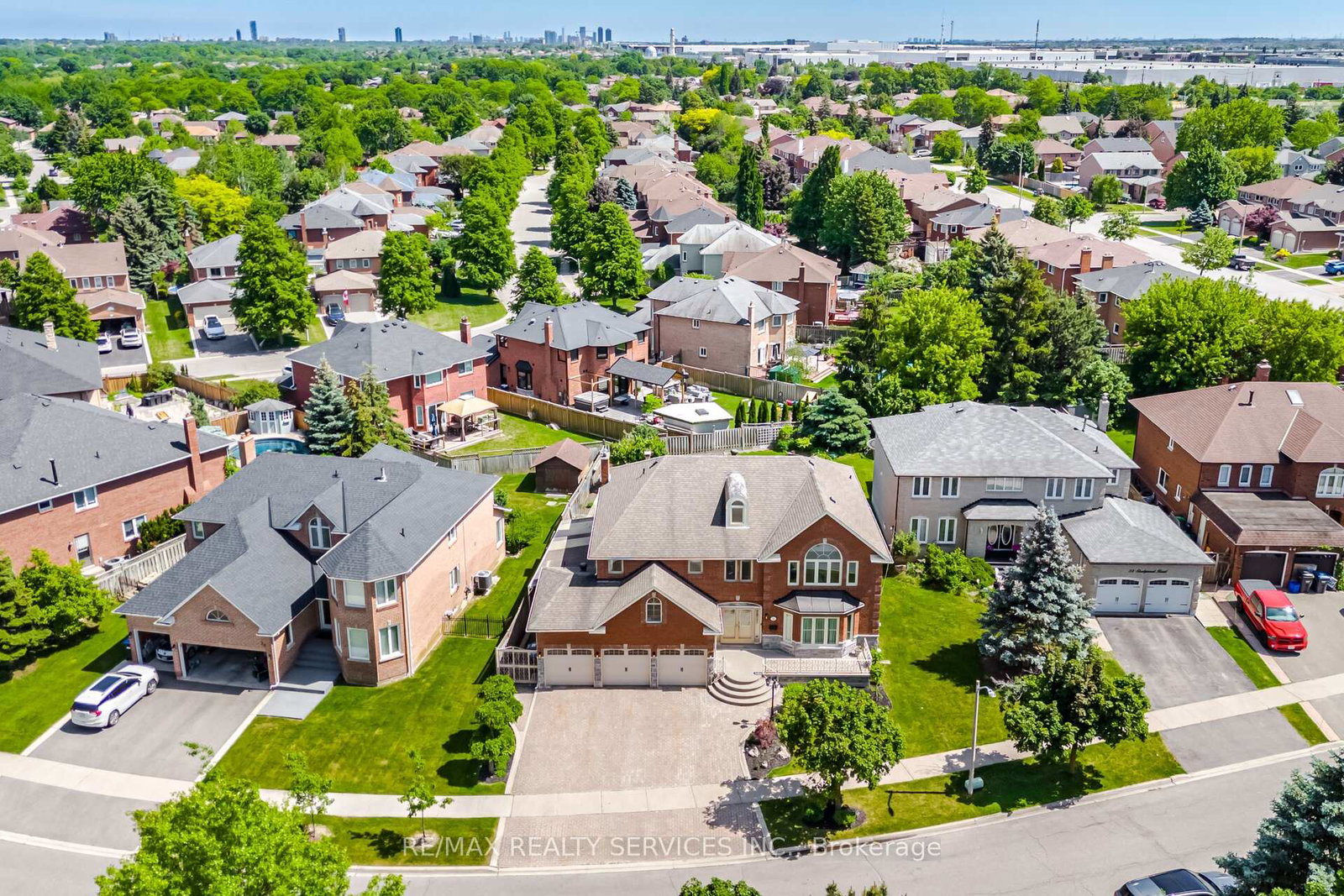 36-shadywood-road-brampton-ontario-w13746368