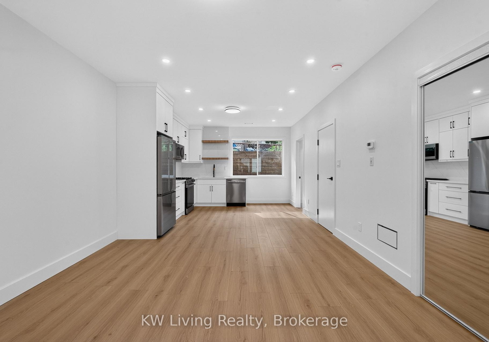484-westmount-avenue-toronto-toronto-ontario-w13746482