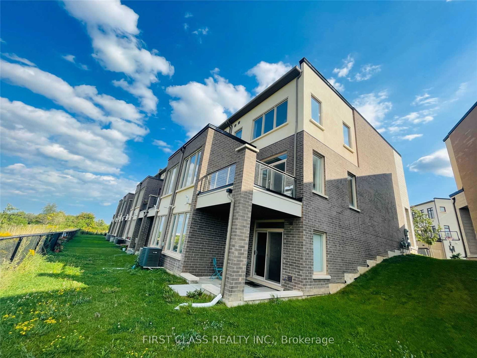 3211-mintwood-circle-oakville-ontario-w13746626