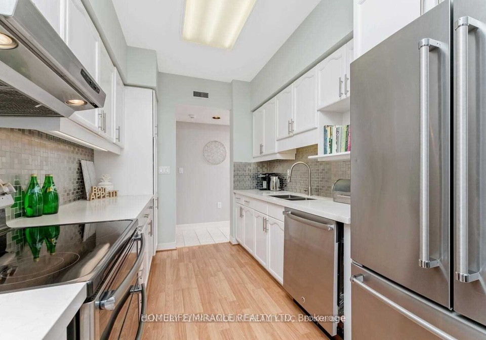 2199-sixth-line-oakville-ontario-w13746654