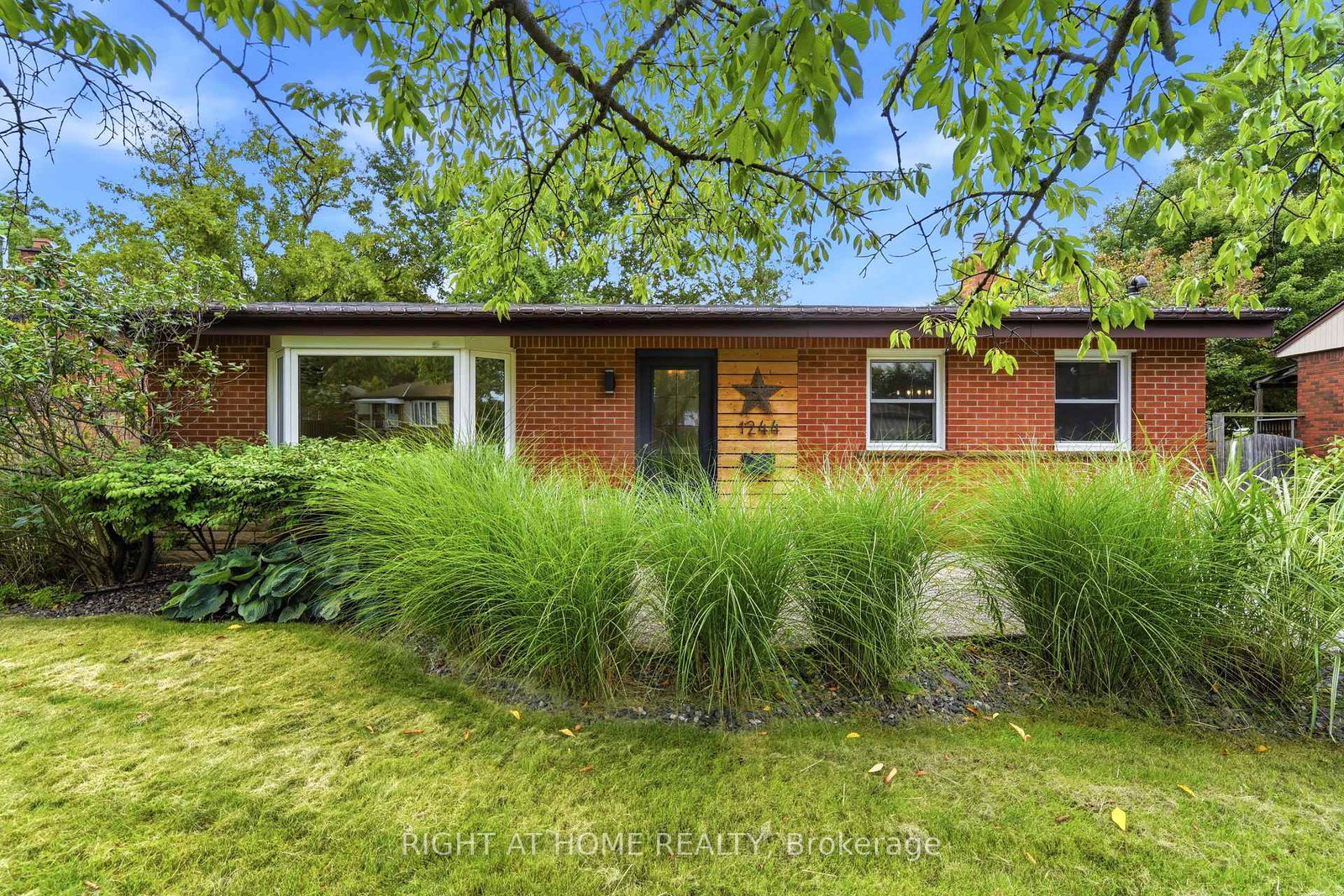 1244-de-quincy-crescent-burlington-ontario-w13746806