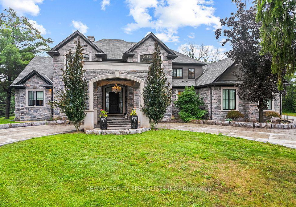 5026-no-2-side-road-burlington-ontario-w13746834