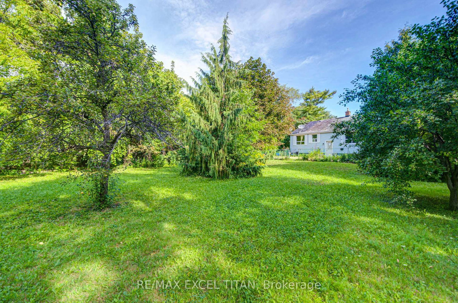 1098-kent-avenue-oakville-ontario-w13746930