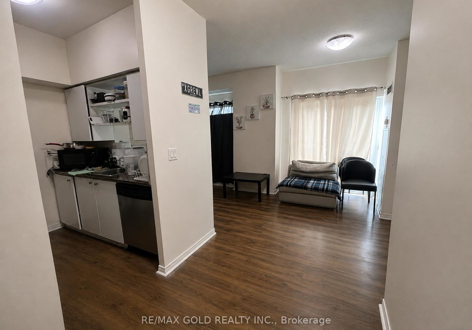 215-queen-street-e-brampton-ontario-w13747284