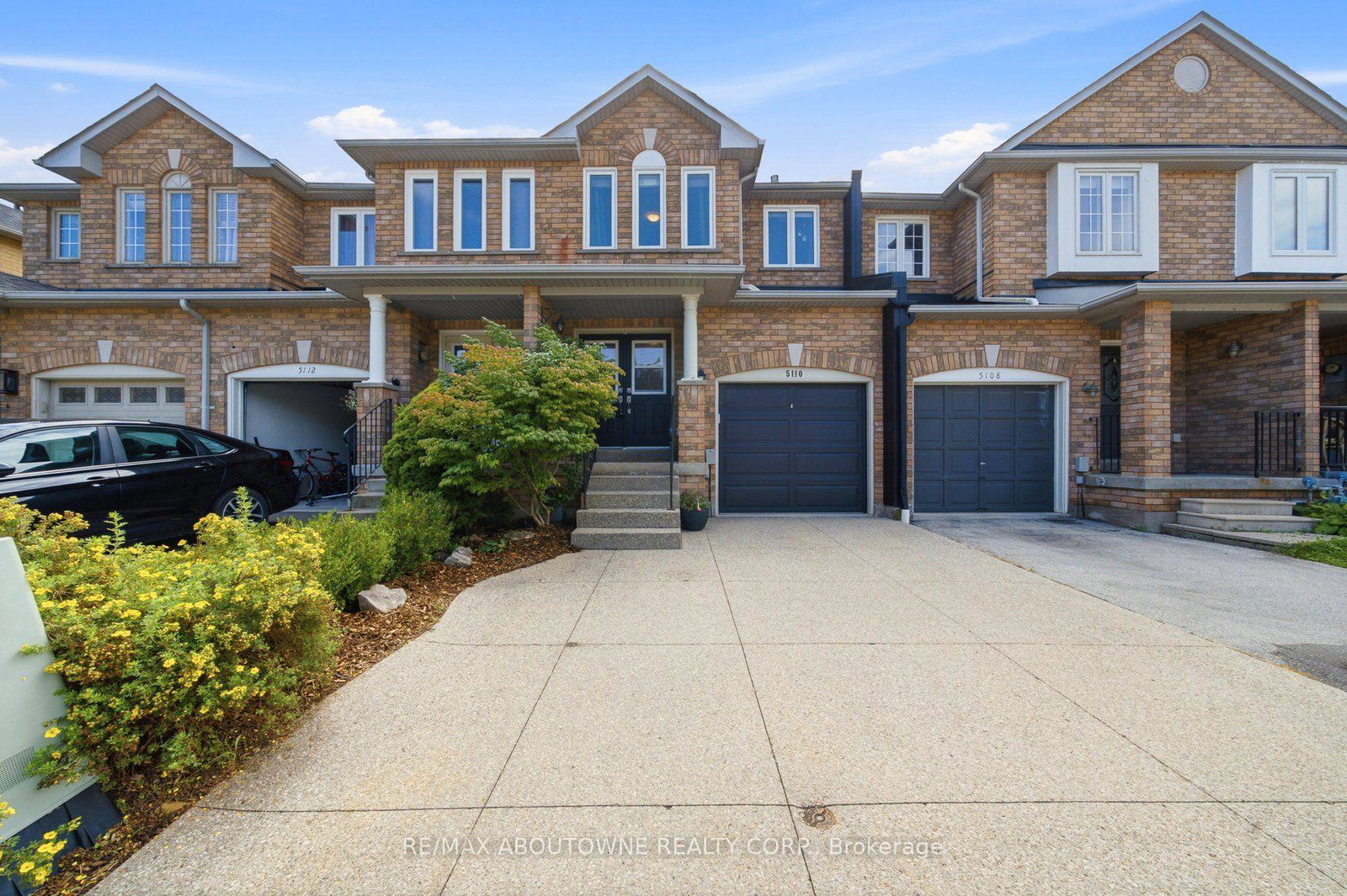 5110-falconcrest-drive-burlington-ontario-w13747392