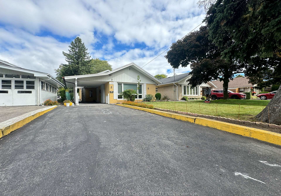 128-elmhurst-drive-toronto-etobicoke-ontario-w13748270