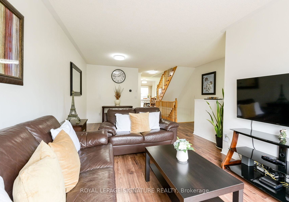 3020-cedarglen-gate-mississauga-ontario-w13748294