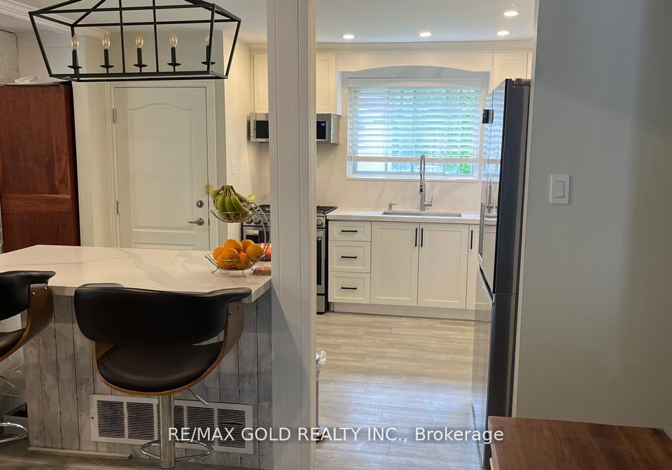 42-beechwood-crescent-brampton-ontario-w13748316