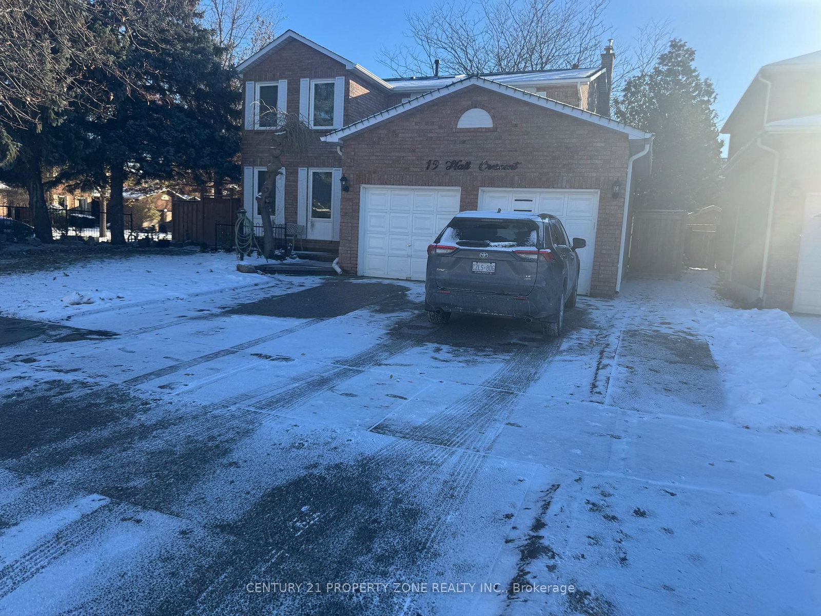 19-hall-crescent-brampton-ontario-w13748336