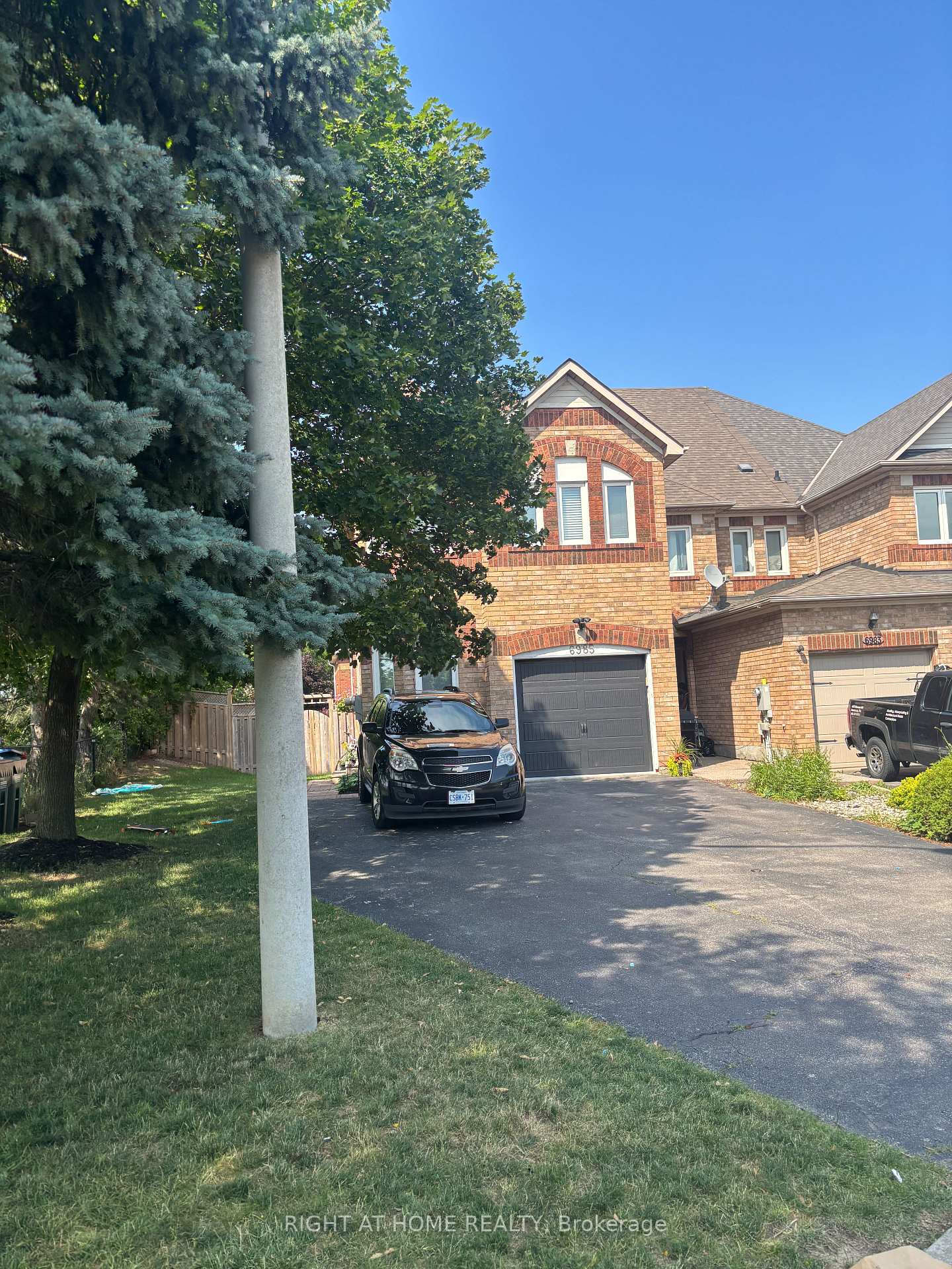 6985-dunnview-court-mississauga-ontario-w13748342
