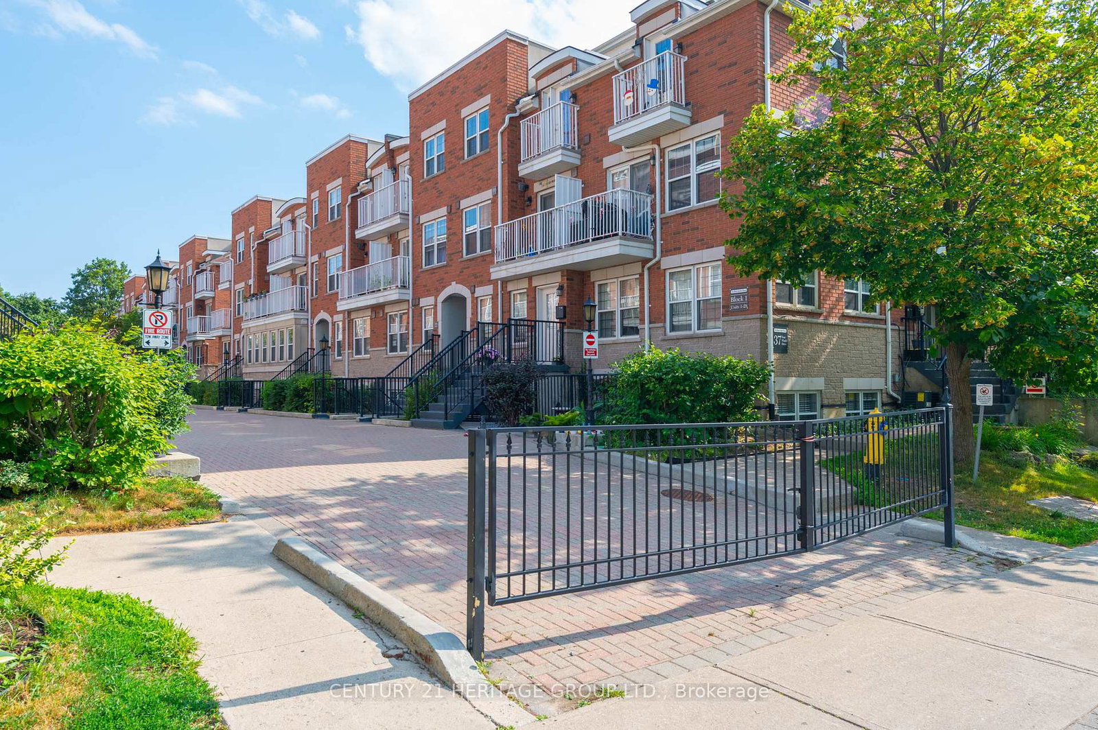 37-four-winds-drive-toronto-york-ontario-w13748358
