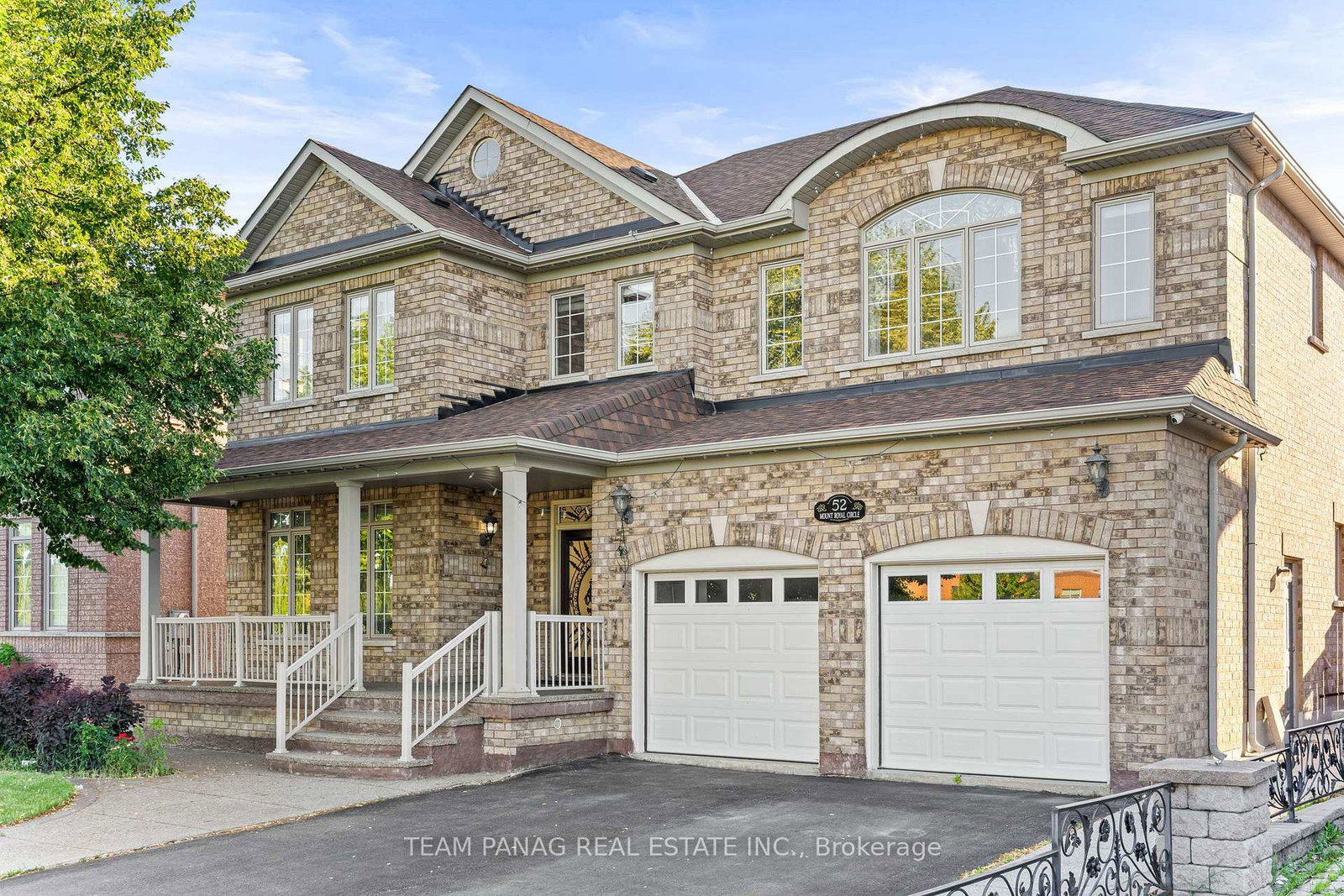 52-mount-royal-circle-brampton-ontario-w13748534