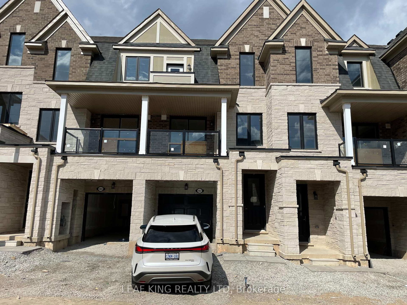 1457-national-common-burlington-ontario-w13748582