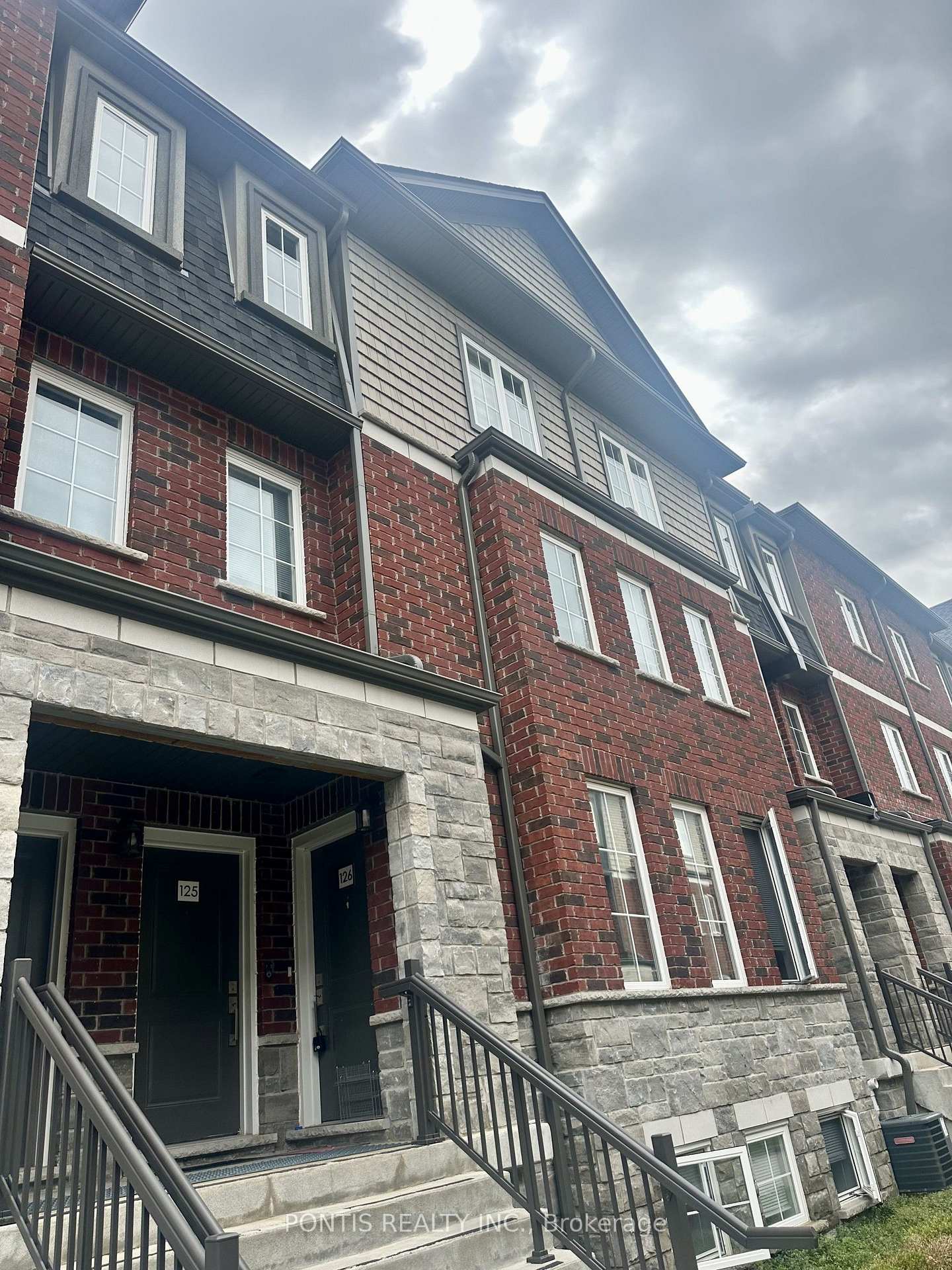 445-ontario-street-s-milton-ontario-w13748786