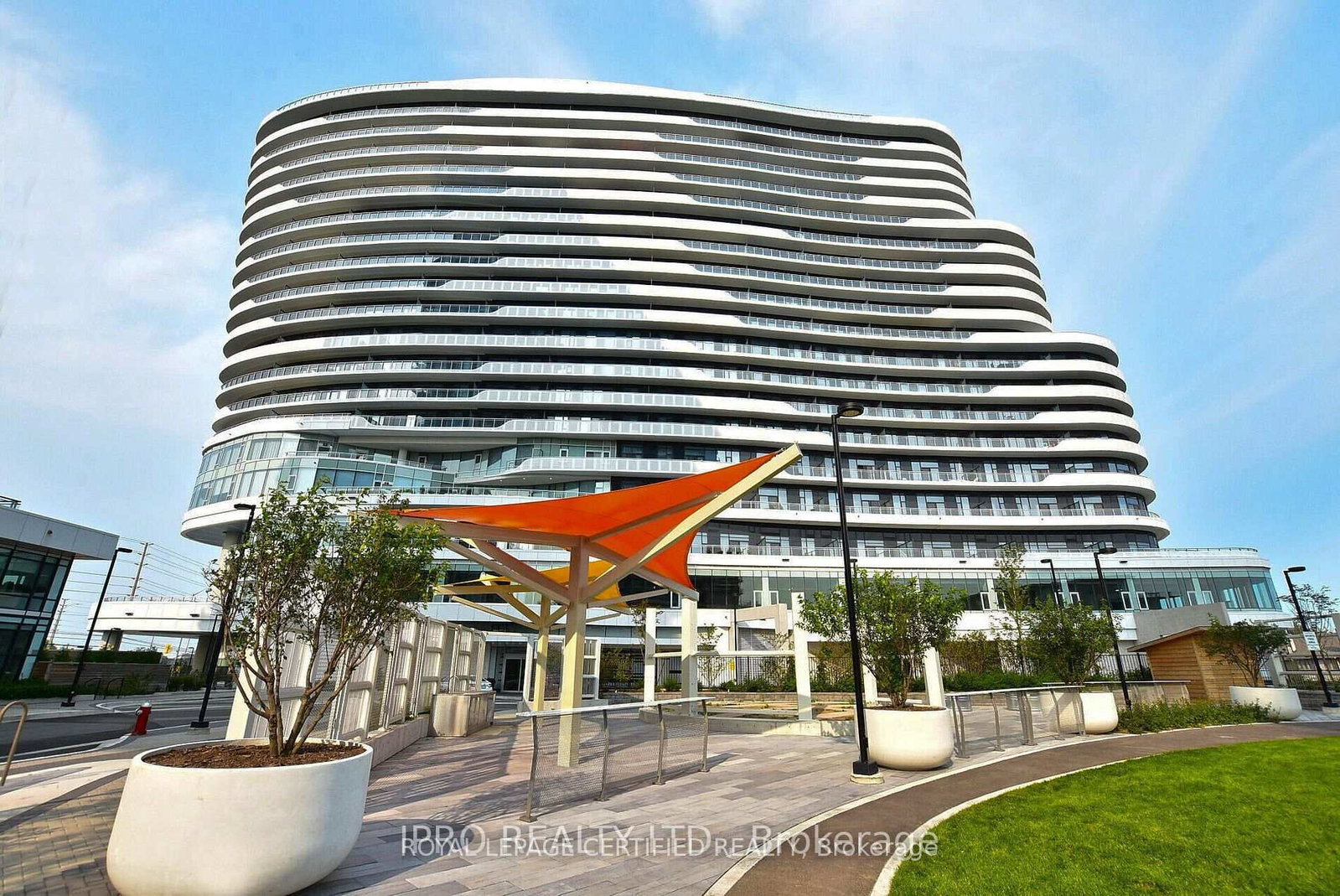 2520-eglinton-avenue-w-mississauga-ontario-w13748820