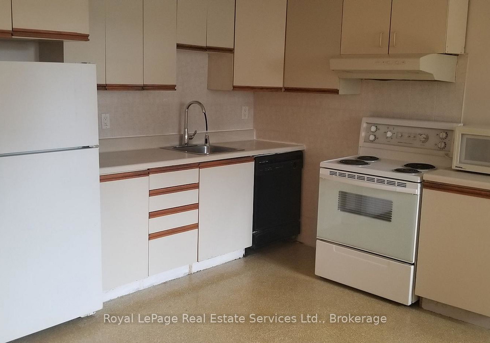 570-fourth-line-oakville-ontario-w13748828