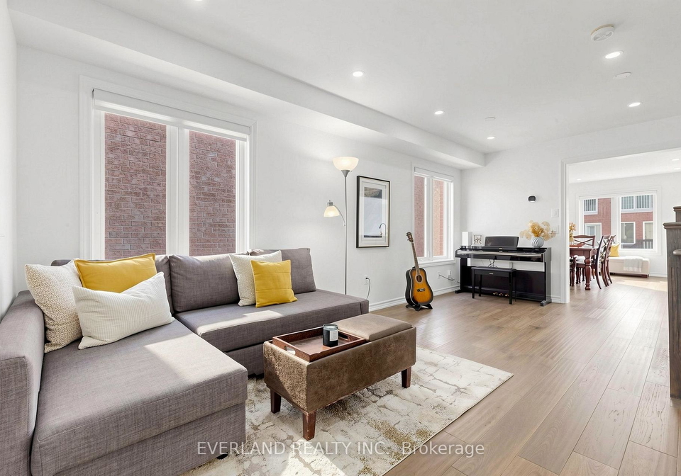 102-nahani-way-mississauga-ontario-w13748982