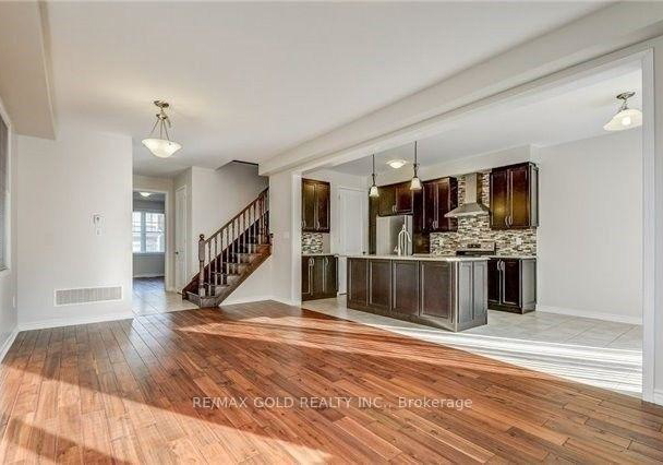 82-enford-crescent-brampton-ontario-w13749064