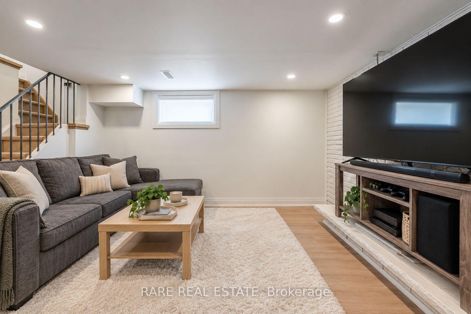 27-fairbank-avenue-toronto-north-york-ontario-w13749088