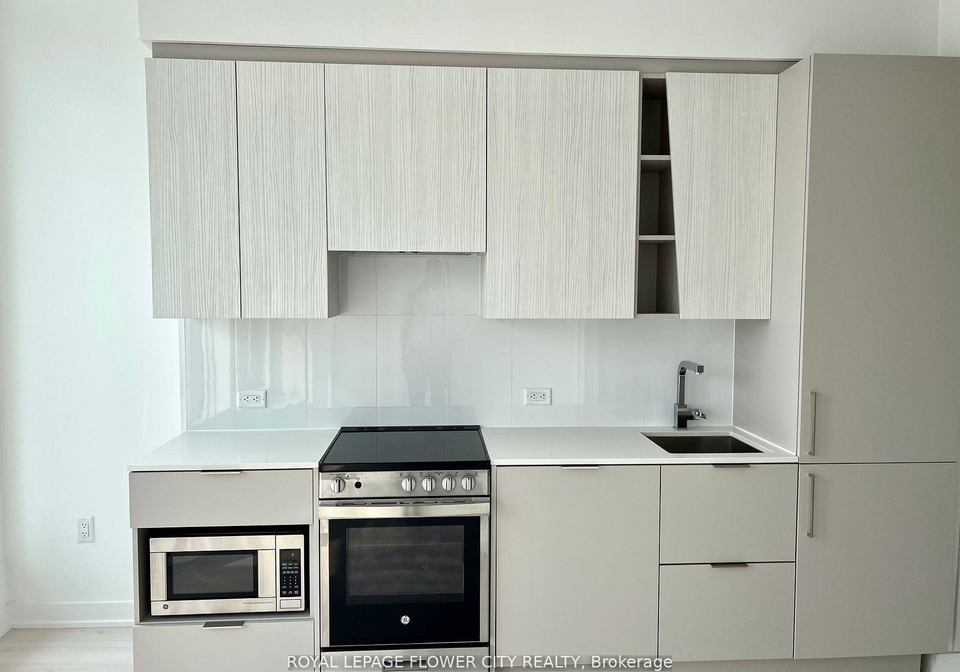 3900-confederation-parkway-mississauga-ontario-w13749138
