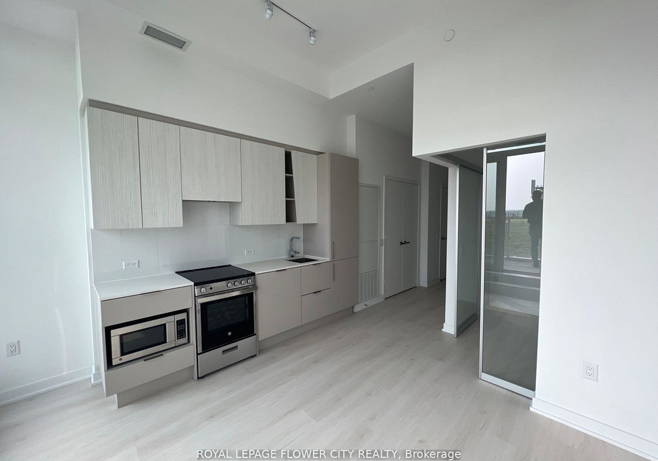 3900-confederation-parkway-mississauga-ontario-w13749138