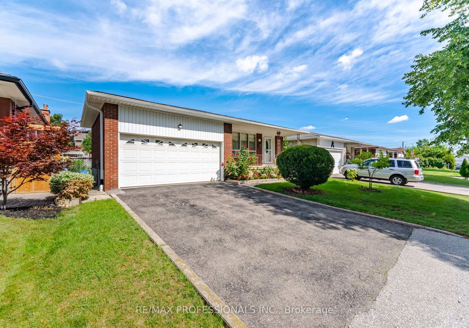 19-earldown-drive-toronto-etobicoke-ontario-w13749144