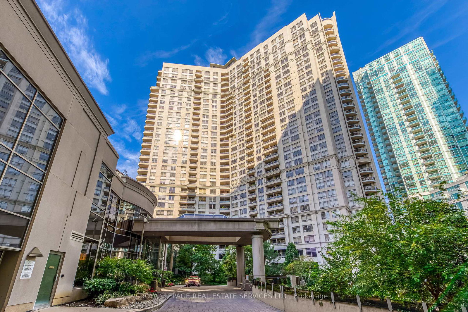 3888-duke-of-york-boulevard-mississauga-ontario-w13749168
