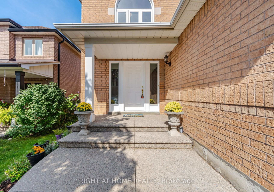 975-mantle-crescent-mississauga-ontario-w13749252