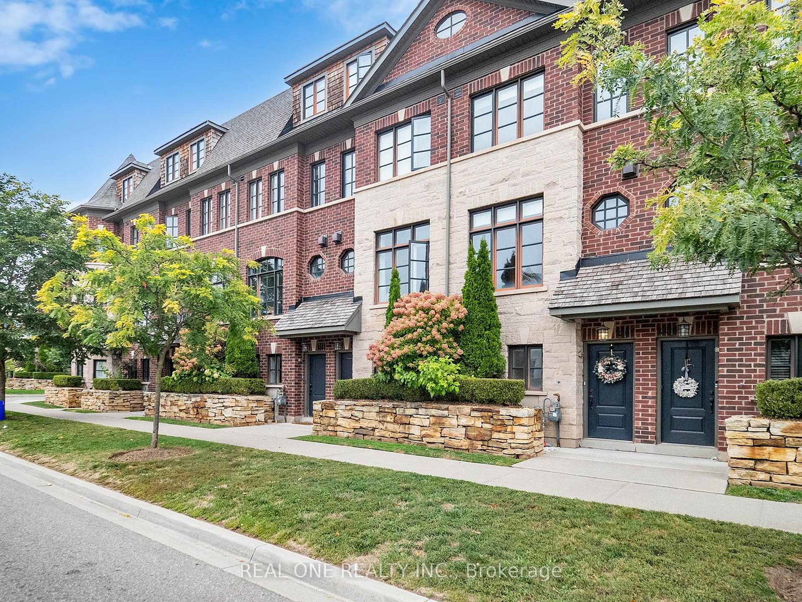 2161-lillykin-street-oakville-ontario-w13749474