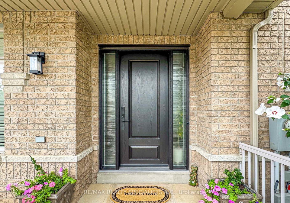 1239-fox-crescent-milton-ontario-w13749700