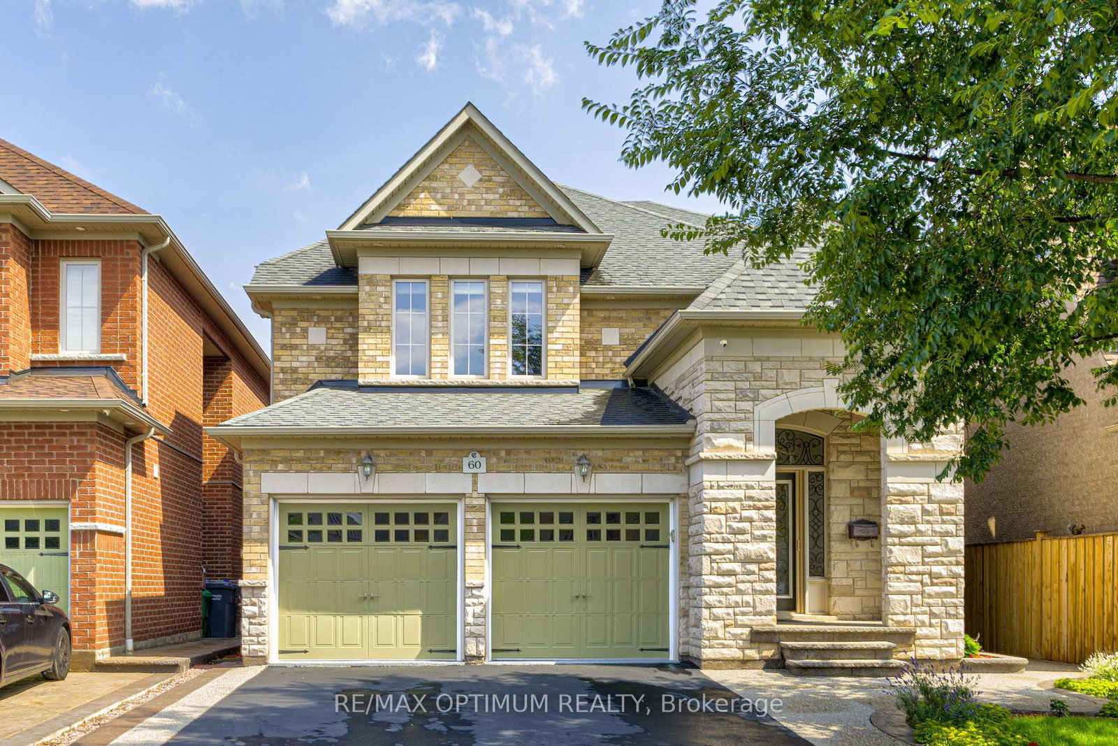 60-impulse-circle-brampton-ontario-w13749766