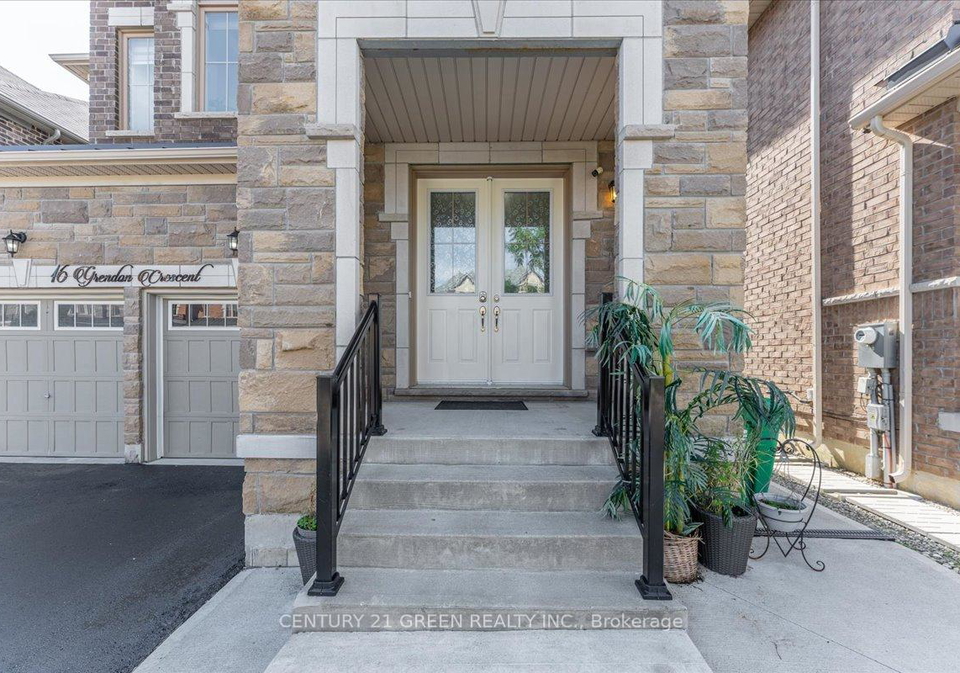 16-grendon-crescent-w-brampton-ontario-w13749776