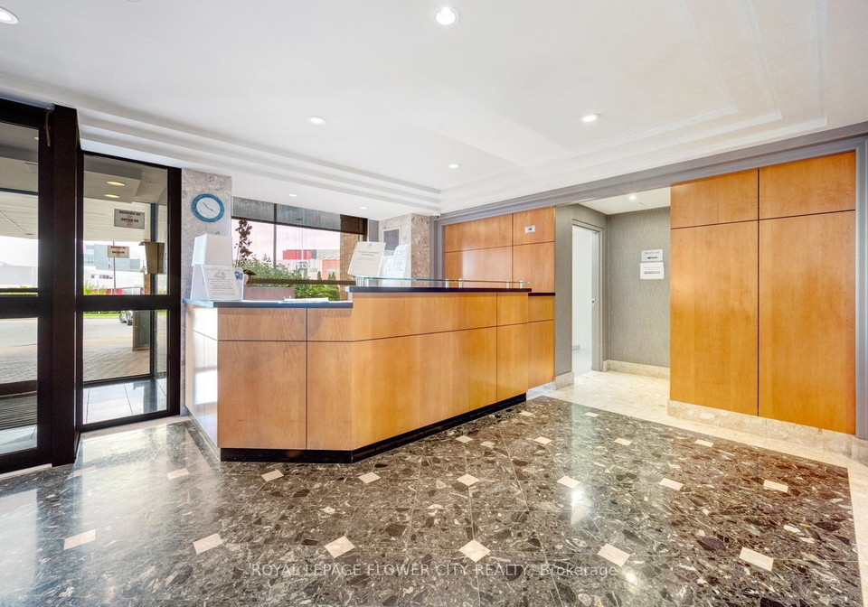 6-humberline-drive-toronto-etobicoke-ontario-w13749826